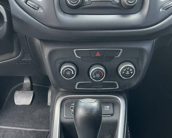 Серый Джип Компас, объемом двигателя 2.36 л и пробегом 105 тыс. км за 13500 $, фото 17 на Automoto.ua