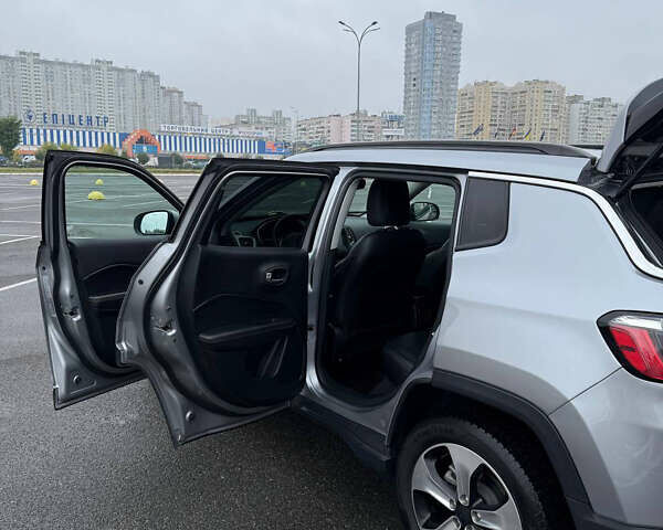 Сірий Джип Compass, об'ємом двигуна 2.36 л та пробігом 118 тис. км за 15500 $, фото 9 на Automoto.ua