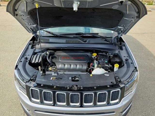 Джип Компас 2018 в Киеве на Automoto.ua Серый Джип Компас, объемом двигателя 2.4 л и пробегом 43 тыс. км за 12000 $, фото 6 на Automoto.ua