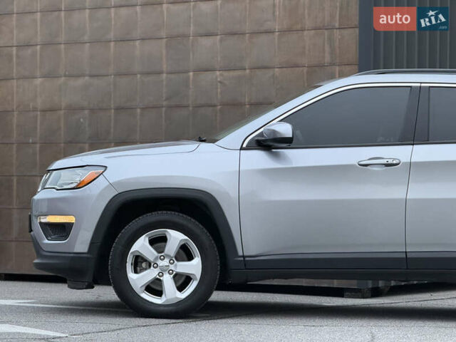 Серый Джип Компас, объемом двигателя 2.36 л и пробегом 105 тыс. км за 14950 $, фото 12 на Automoto.ua