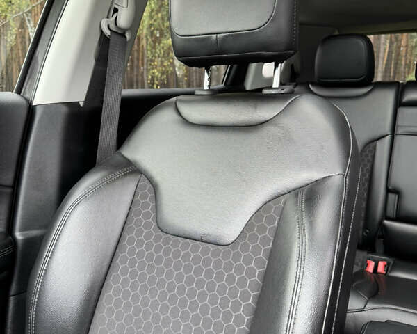 Сірий Джип Compass, об'ємом двигуна 2.4 л та пробігом 89 тис. км за 15200 $, фото 14 на Automoto.ua