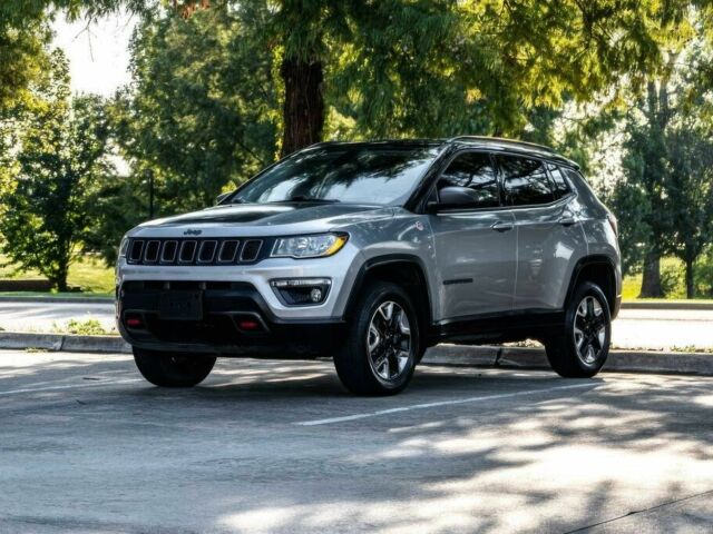 Сірий Джип Compass, об'ємом двигуна 1.4 л та пробігом 50 тис. км за 12700 $, фото 3 на Automoto.ua