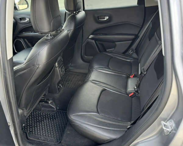 Сірий Джип Compass, об'ємом двигуна 2.36 л та пробігом 80 тис. км за 16700 $, фото 13 на Automoto.ua