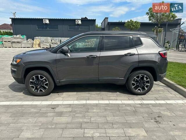 Джип Compass 2018 у Львові на Automoto.ua Сірий Джип Compass, об'ємом двигуна 2.36 л та пробігом 185 тис. км за 14000 $, фото 2 на Automoto.ua