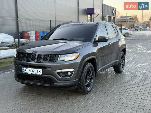 Серый Джип Компас, объемом двигателя 2.36 л и пробегом 69 тыс. км за 15800 $, фото 3 на Automoto.ua