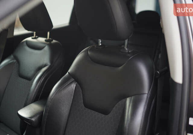 Серый Джип Компас, объемом двигателя 2.4 л и пробегом 164 тыс. км за 14000 $, фото 11 на Automoto.ua