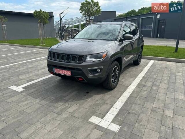 Джип Compass 2018 у Львові на Automoto.ua Сірий Джип Compass, об'ємом двигуна 2.36 л та пробігом 185 тис. км за 14000 $, фото 1 на Automoto.ua
