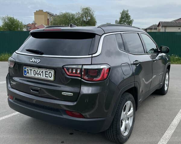 Сірий Джип Compass, об'ємом двигуна 2.4 л та пробігом 123 тис. км за 18000 $, фото 13 на Automoto.ua