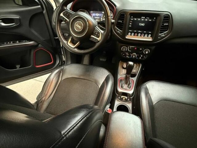 Серый Джип Компас, объемом двигателя 2.4 л и пробегом 83 тыс. км за 18900 $, фото 4 на Automoto.ua