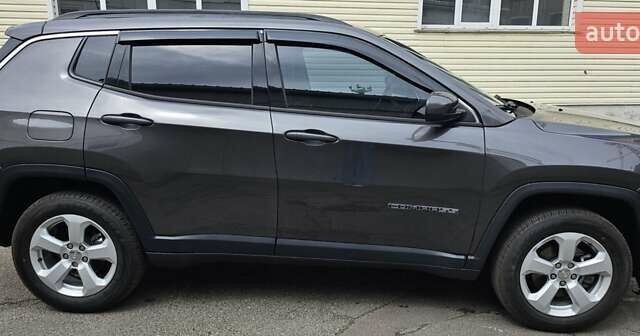 Сірий Джип Compass, об'ємом двигуна 2.36 л та пробігом 154 тис. км за 15600 $, фото 1 на Automoto.ua
