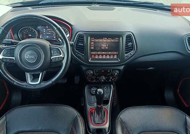 Серый Джип Компас, объемом двигателя 2.36 л и пробегом 95 тыс. км за 15158 $, фото 7 на Automoto.ua