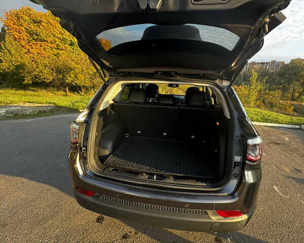 Серый Джип Компас, объемом двигателя 2.36 л и пробегом 183 тыс. км за 15400 $, фото 7 на Automoto.ua