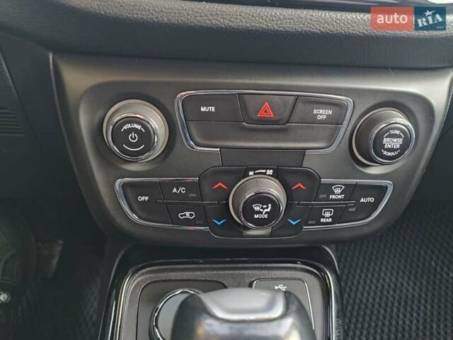 Сірий Джип Compass, об'ємом двигуна 2.36 л та пробігом 133 тис. км за 14500 $, фото 11 на Automoto.ua