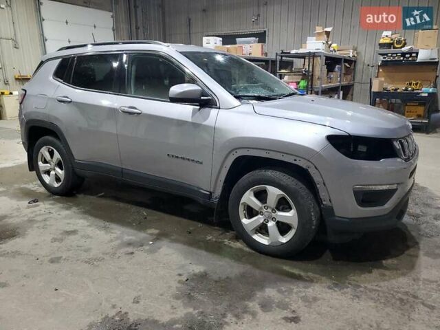 Джип Compass 2018 у Києві на Automoto.ua Сірий Джип Compass, об'ємом двигуна 2.4 л та пробігом 106 тис. км за 2600 $, фото 3 на Automoto.ua