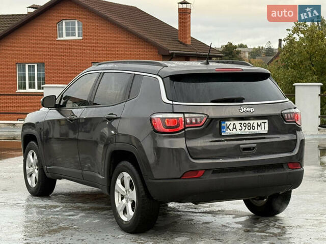 Серый Джип Компас, объемом двигателя 2.36 л и пробегом 230 тыс. км за 15999 $, фото 5 на Automoto.ua
