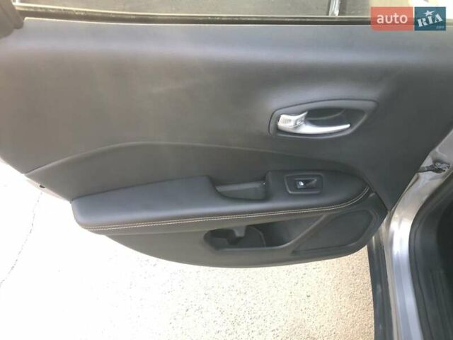 Серый Джип Компас, объемом двигателя 2.36 л и пробегом 21 тыс. км за 16500 $, фото 16 на Automoto.ua