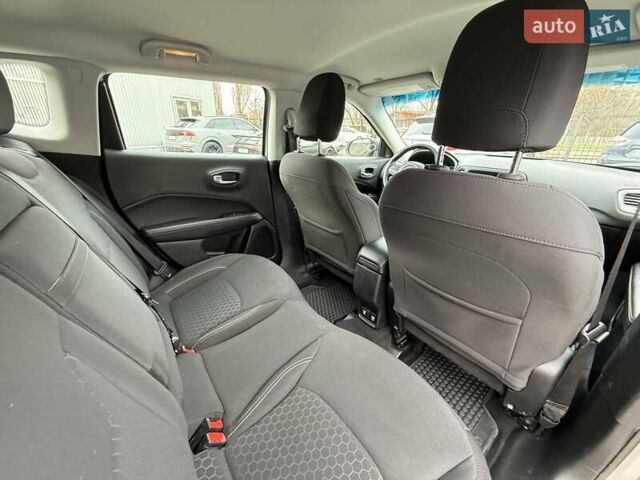 Сірий Джип Compass, об'ємом двигуна 2.4 л та пробігом 127 тис. км за 14900 $, фото 28 на Automoto.ua