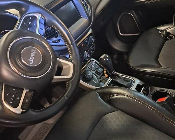 Сірий Джип Compass, об'ємом двигуна 2.36 л та пробігом 78 тис. км за 15300 $, фото 2 на Automoto.ua