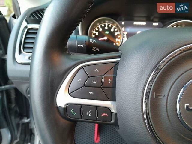 Джип Компас 2018 в Киеве на Automoto.ua Серый Джип Компас, объемом двигателя 2.4 л и пробегом 119 тыс. км за 15950 $, фото 46 на Automoto.ua