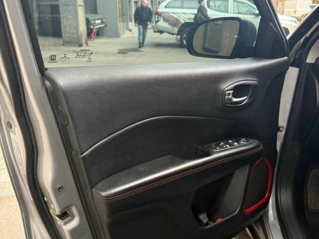 Серый Джип Компас, объемом двигателя 2.4 л и пробегом 83 тыс. км за 18900 $, фото 7 на Automoto.ua