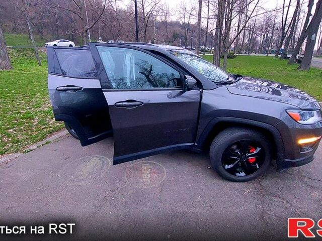 Серый Джип Компас, объемом двигателя 2.4 л и пробегом 117 тыс. км за 14850 $, фото 2 на Automoto.ua