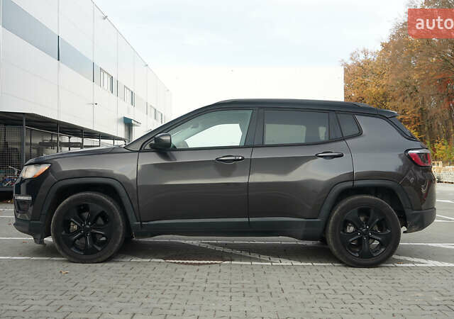 Серый Джип Компас, объемом двигателя 2.4 л и пробегом 164 тыс. км за 14000 $, фото 10 на Automoto.ua