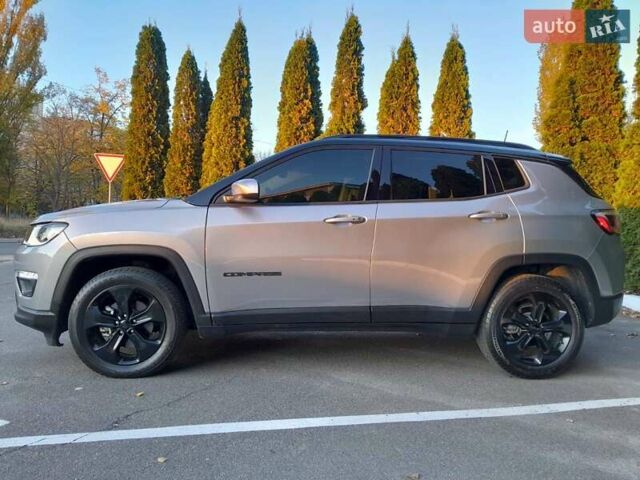Джип Компас 2018 в Киеве на Automoto.ua Серый Джип Компас, объемом двигателя 2.4 л и пробегом 119 тыс. км за 15950 $, фото 7 на Automoto.ua