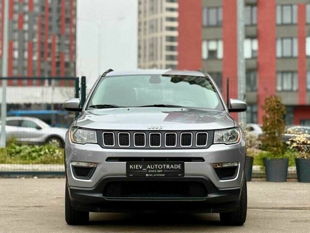 Серый Джип Компас, объемом двигателя 2.4 л и пробегом 190 тыс. км за 13400 $, фото 1 на Automoto.ua