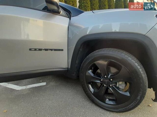 Джип Компас 2018 в Киеве на Automoto.ua Серый Джип Компас, объемом двигателя 2.4 л и пробегом 119 тыс. км за 15950 $, фото 11 на Automoto.ua