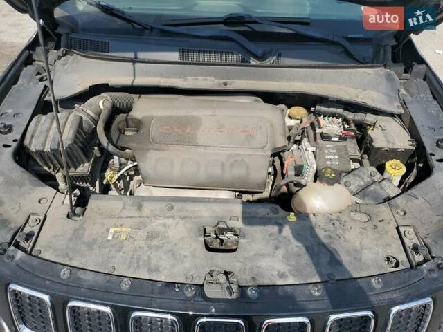 Сірий Джип Compass, об'ємом двигуна 0 л та пробігом 125 тис. км за 2400 $, фото 10 на Automoto.ua