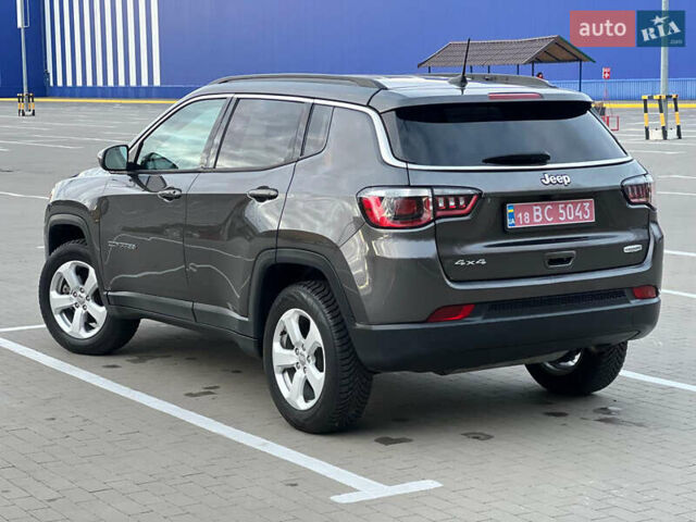 Джип Компас 2018 в Сумах на Automoto.ua Серый Джип Компас, объемом двигателя 2.36 л и пробегом 88 тыс. км за 14600 $, фото 3 на Automoto.ua