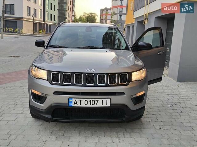 Серый Джип Компас, объемом двигателя 2.36 л и пробегом 173 тыс. км за 16500 $, фото 3 на Automoto.ua