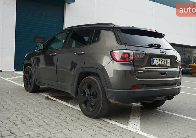 Серый Джип Компас, объемом двигателя 2.4 л и пробегом 164 тыс. км за 14000 $, фото 7 на Automoto.ua