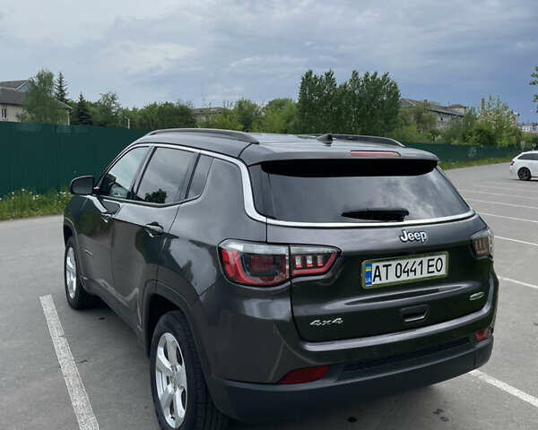 Сірий Джип Compass, об'ємом двигуна 2.4 л та пробігом 123 тис. км за 18000 $, фото 7 на Automoto.ua