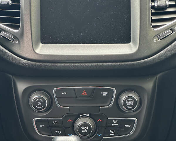 Серый Джип Компас, объемом двигателя 2.36 л и пробегом 91 тыс. км за 16900 $, фото 13 на Automoto.ua