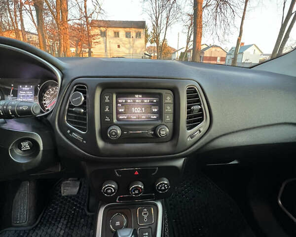 Серый Джип Компас, объемом двигателя 2.4 л и пробегом 86 тыс. км за 15500 $, фото 32 на Automoto.ua