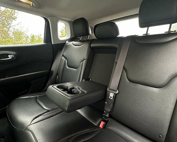 Сірий Джип Compass, об'ємом двигуна 2.36 л та пробігом 52 тис. км за 18500 $, фото 32 на Automoto.ua
