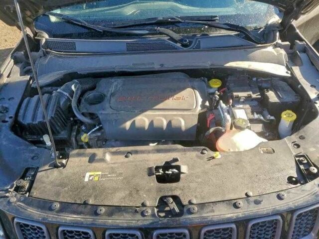 Серый Джип Компас, объемом двигателя 2.4 л и пробегом 46 тыс. км за 3800 $, фото 11 на Automoto.ua