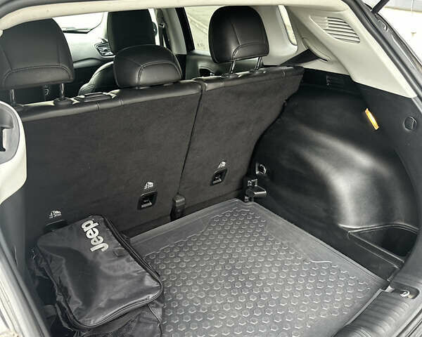 Сірий Джип Compass, об'ємом двигуна 2.36 л та пробігом 52 тис. км за 18500 $, фото 14 на Automoto.ua