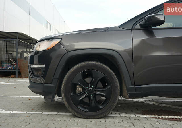 Серый Джип Компас, объемом двигателя 2.4 л и пробегом 164 тыс. км за 14000 $, фото 8 на Automoto.ua