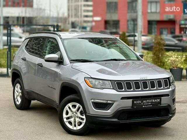 Серый Джип Компас, объемом двигателя 2.4 л и пробегом 191 тыс. км за 13400 $, фото 1 на Automoto.ua