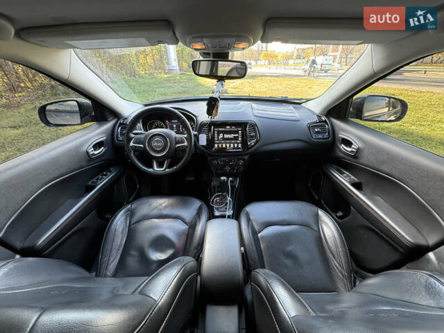 Джип Компас 2018 в Киеве на Automoto.ua Серый Джип Компас, объемом двигателя 2.4 л и пробегом 144 тыс. км за 15800 $, фото 31 на Automoto.ua