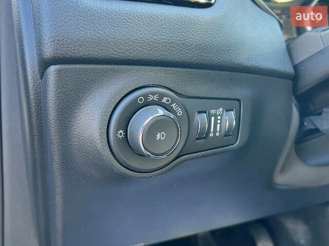 Сірий Джип Compass, об'ємом двигуна 2.4 л та пробігом 167 тис. км за 17700 $, фото 10 на Automoto.ua