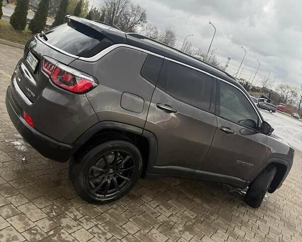 Сірий Джип Compass, об'ємом двигуна 2.36 л та пробігом 220 тис. км за 13499 $, фото 10 на Automoto.ua