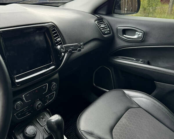 Сірий Джип Compass, об'ємом двигуна 2.4 л та пробігом 89 тис. км за 15200 $, фото 17 на Automoto.ua