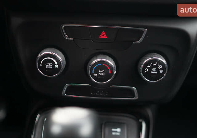 Серый Джип Компас, объемом двигателя 2.4 л и пробегом 164 тыс. км за 14000 $, фото 19 на Automoto.ua