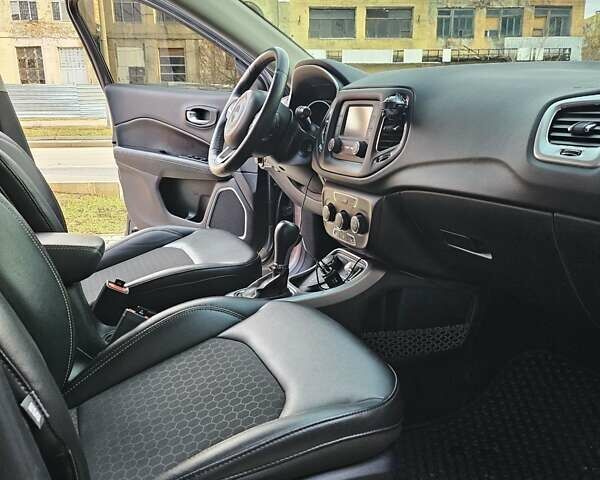 Серый Джип Компас, объемом двигателя 2.36 л и пробегом 59 тыс. км за 16600 $, фото 19 на Automoto.ua
