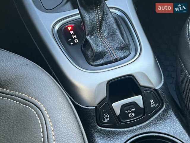 Сірий Джип Compass, об'ємом двигуна 2.36 л та пробігом 184 тис. км за 12900 $, фото 44 на Automoto.ua