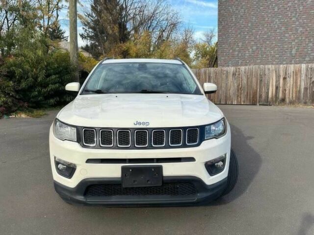 Сірий Джип Compass, об'ємом двигуна 2.4 л та пробігом 40 тис. км за 11700 $, фото 1 на Automoto.ua