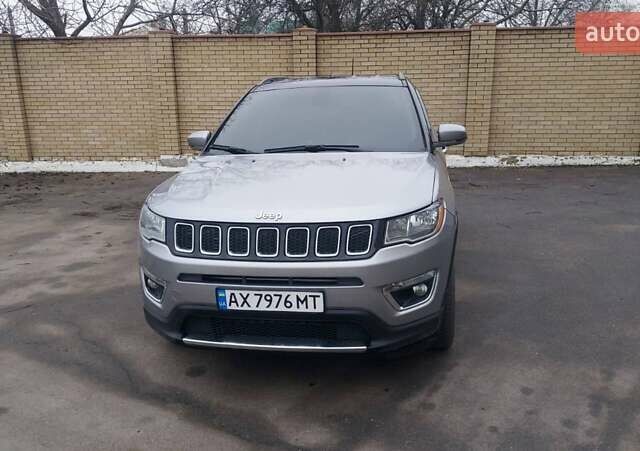 Серый Джип Компас, объемом двигателя 2.36 л и пробегом 60 тыс. км за 18200 $, фото 1 на Automoto.ua